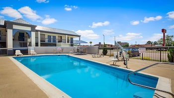 best western emporia