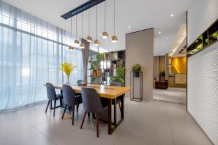 Home Inn Selected (Urumqi Xibei Road Xihong Road),,2 star