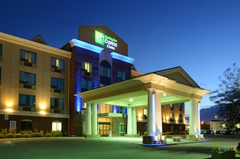 holiday inn express and suites medicine hat transcanada hwy 1