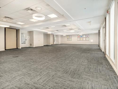 holiday inn express and suites medicine hat transcanada hwy 1