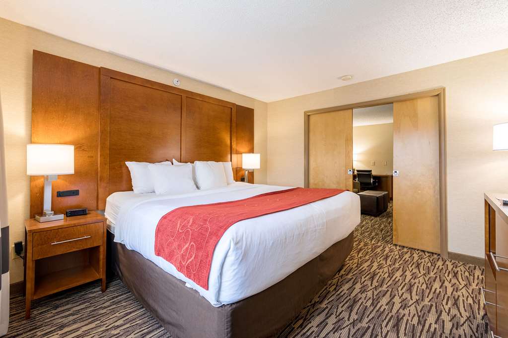 comfort suites golden west on evergreen parkway