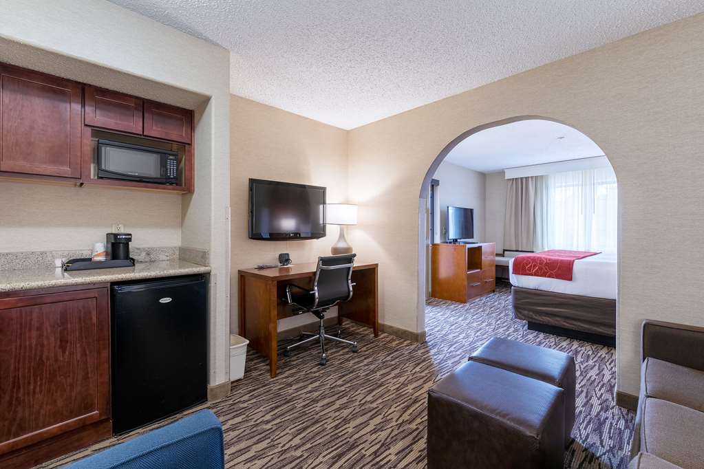 comfort suites golden west on evergreen parkway