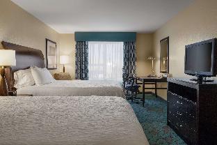 hilton garden inn fargo