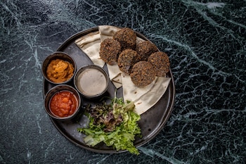 koukoumi vegan boutique hotel
