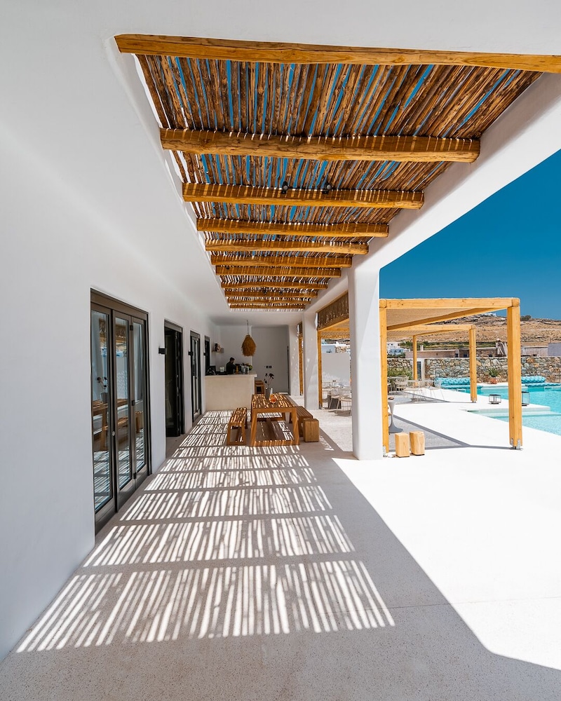 koukoumi vegan boutique hotel