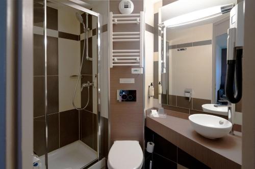 comfort hotel maubeuge