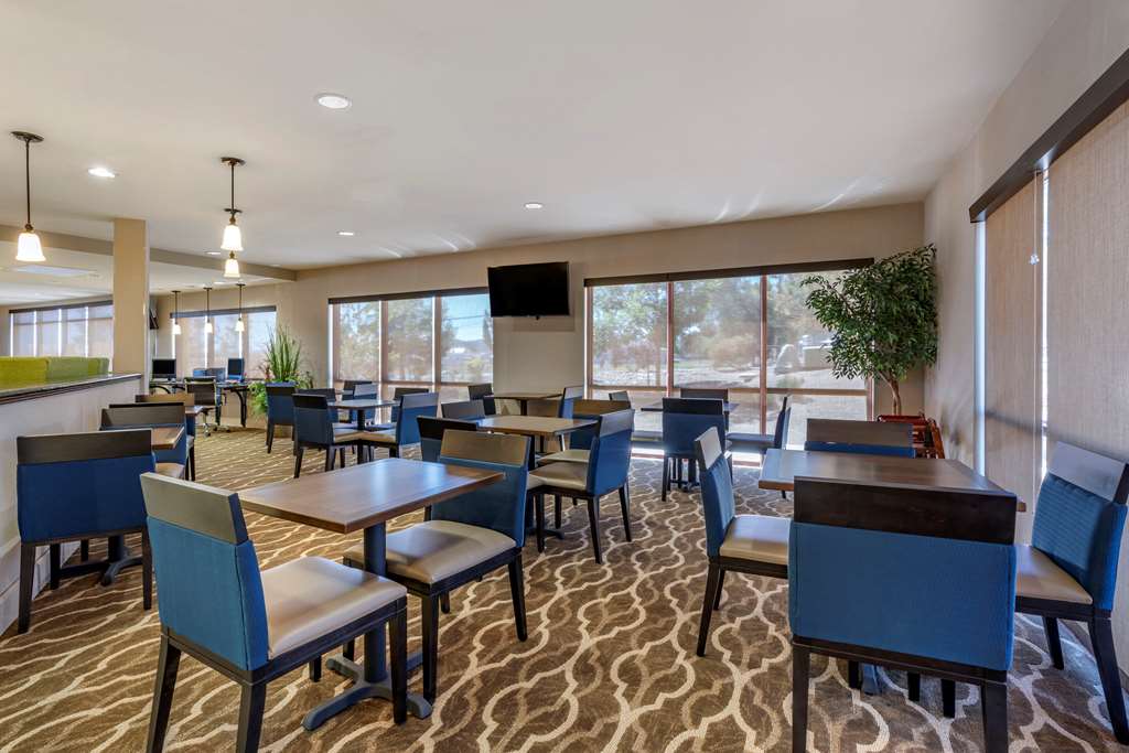 comfort suites fernley