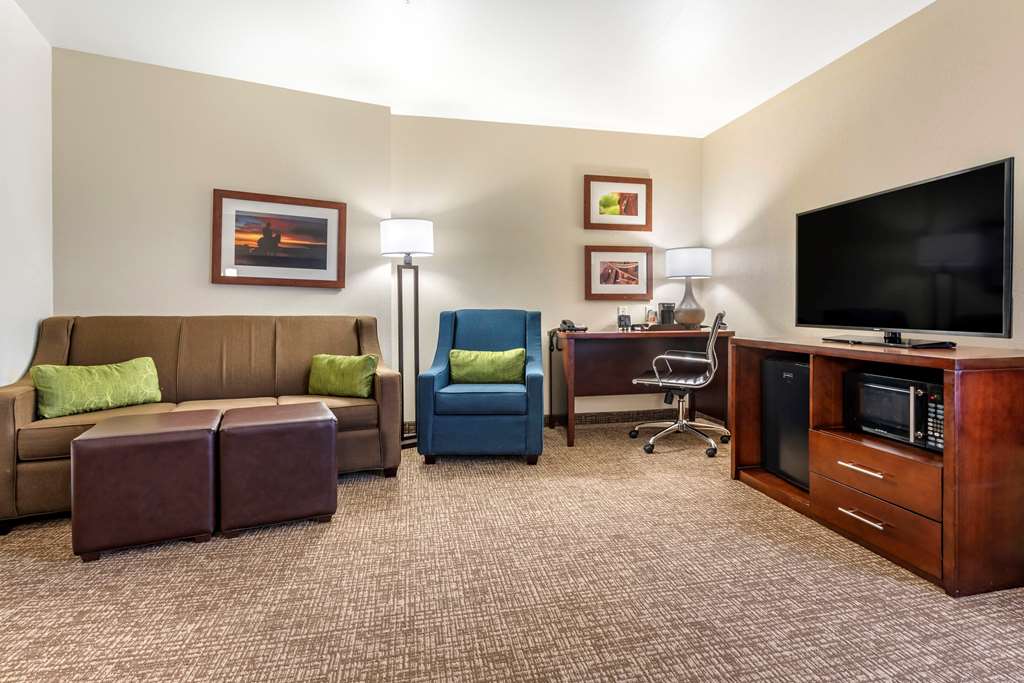 comfort suites fernley