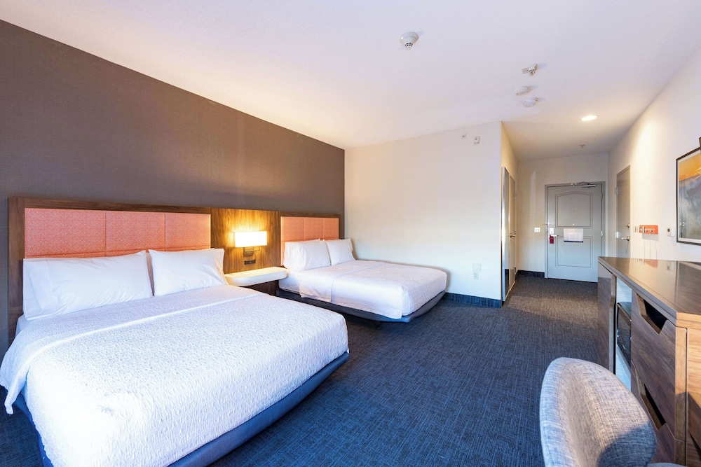 hampton inn and suites pittsburg ca