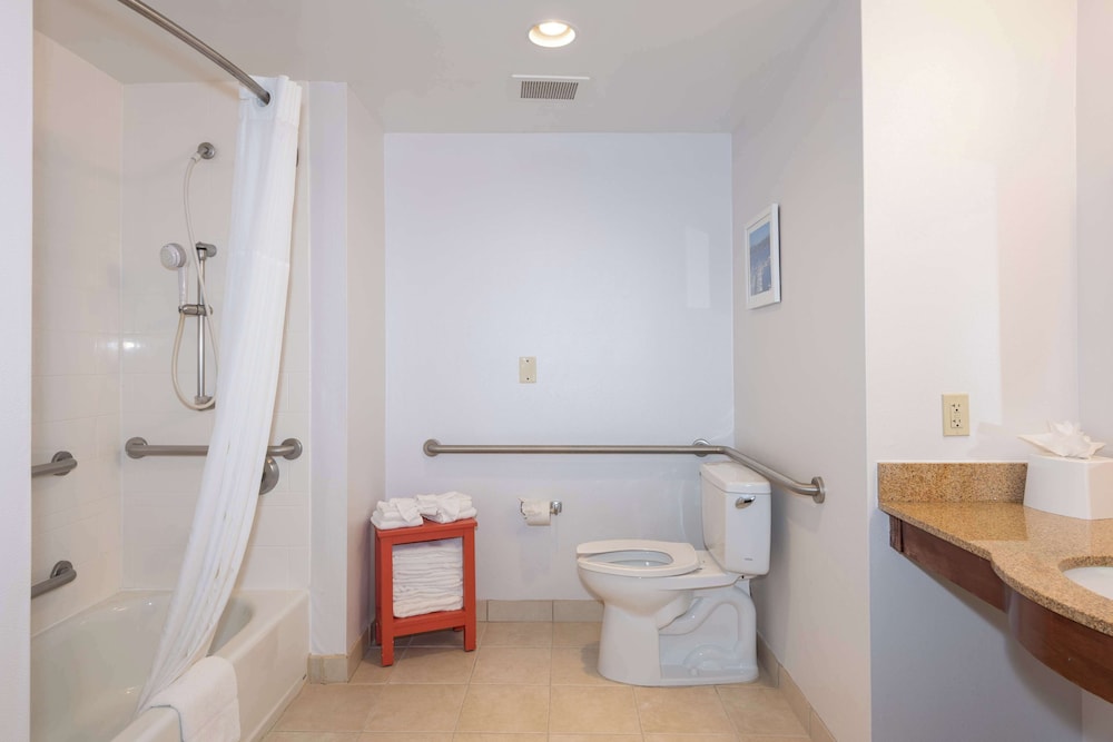 hampton inn and suites pittsburg ca