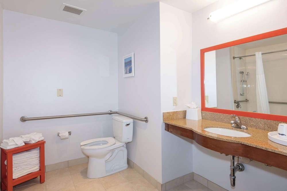 hampton inn and suites pittsburg ca