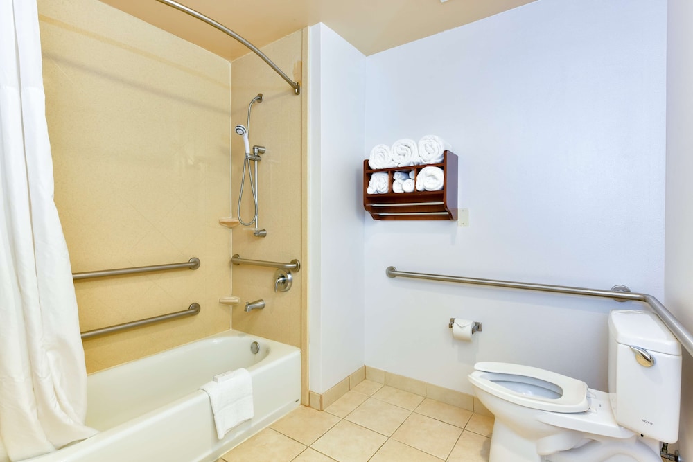 hampton inn and suites pittsburg ca