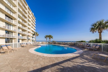 seaside beach and racquet condos