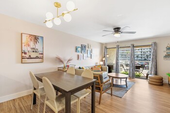 seaside beach and racquet condos