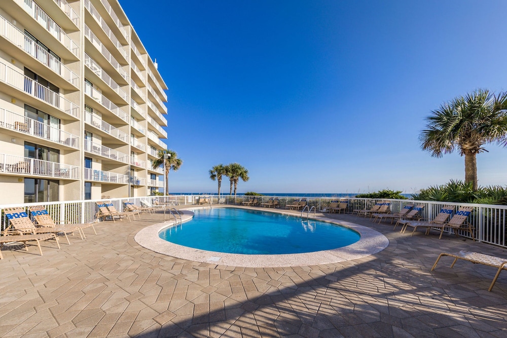 seaside beach and racquet condos