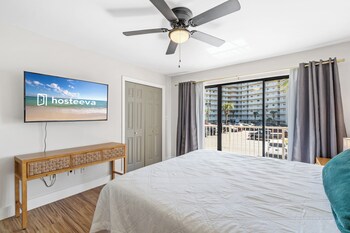 seaside beach and racquet condos