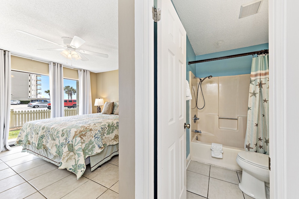 seaside beach and racquet condos