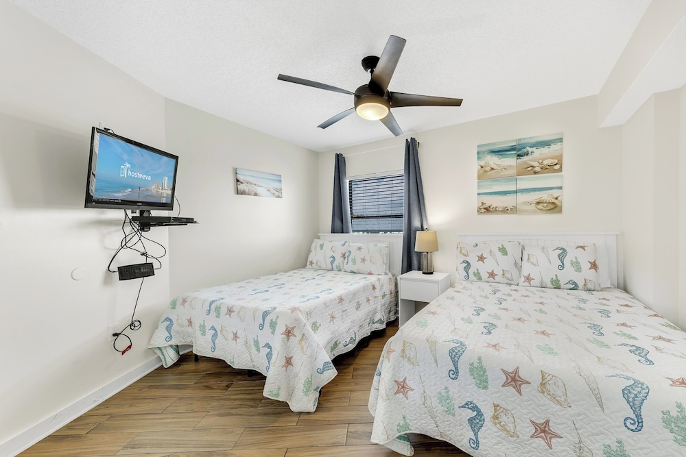 seaside beach and racquet condos