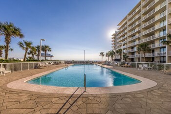 seaside beach and racquet condos