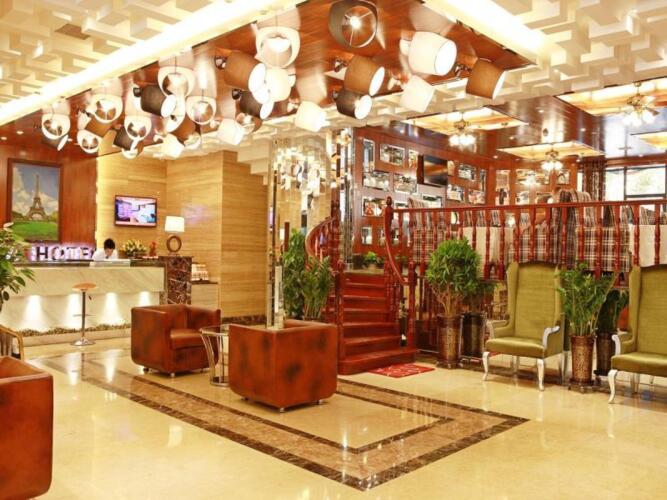 yijia chain hotel mingren branch