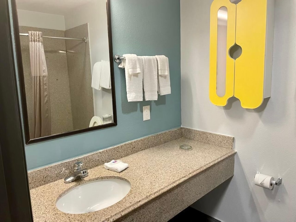 studio 6 port arthur tx se