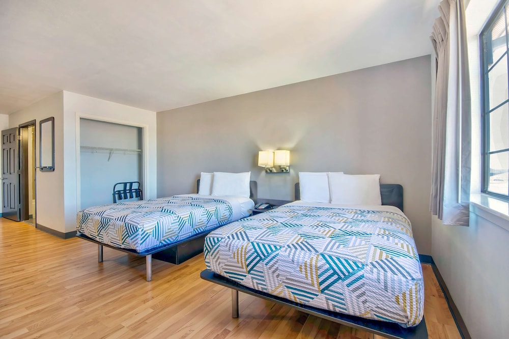 studio 6 port arthur tx se