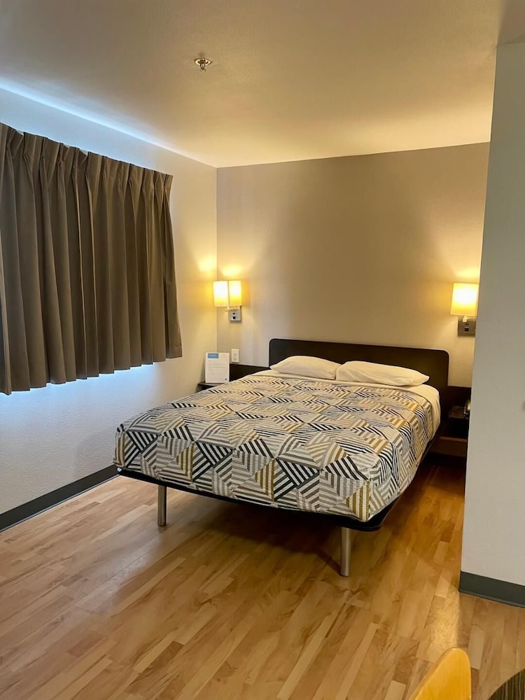 studio 6 port arthur tx se