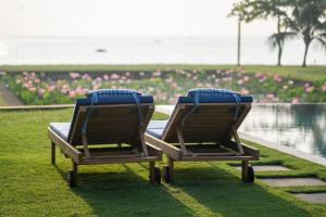 ama stays and trails pathiramanal villa alappuzha