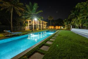 ama stays and trails pathiramanal villa alappuzha