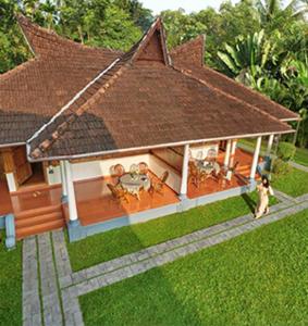 ama stays and trails pathiramanal villa alappuzha