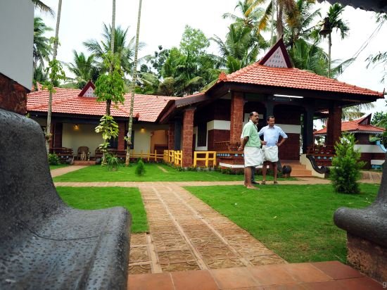 The Lake Resort By Maat Hotels,Nedumudy>>Kuttanad Taluk,4 star