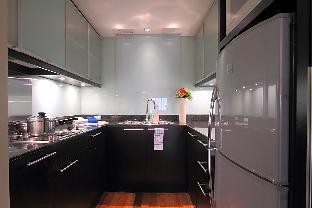 the quarter saladaeng by uhg