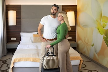 ambient hotel and aromaspa sikonda