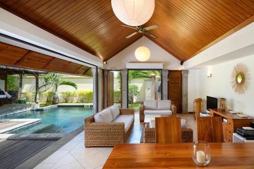 oasis villa tropicale