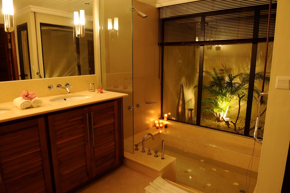 oasis villa tropicale