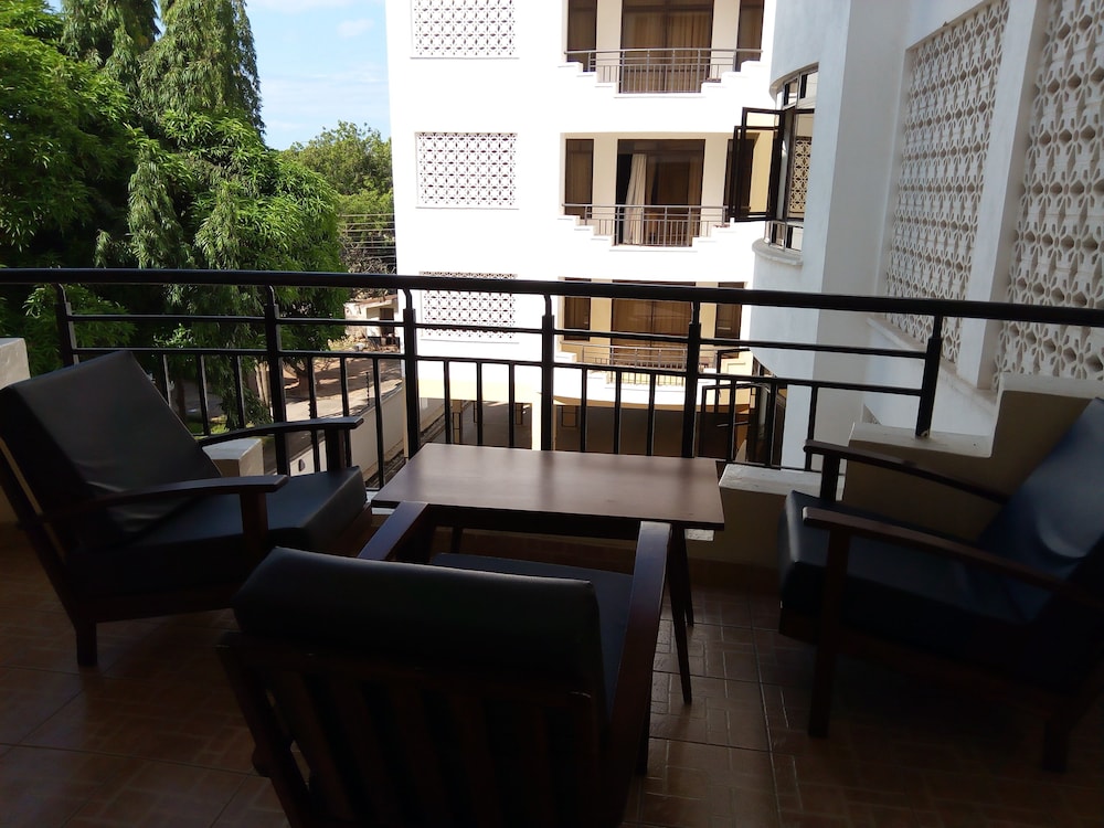 impala apartments nyali