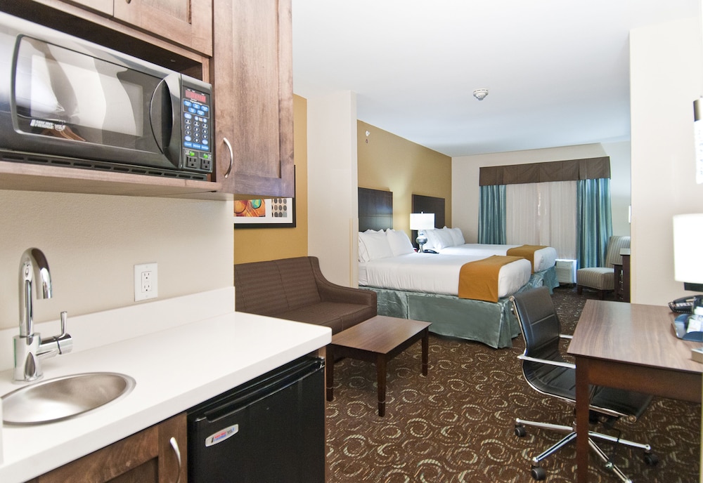 holiday inn express and suites san antonio se by a