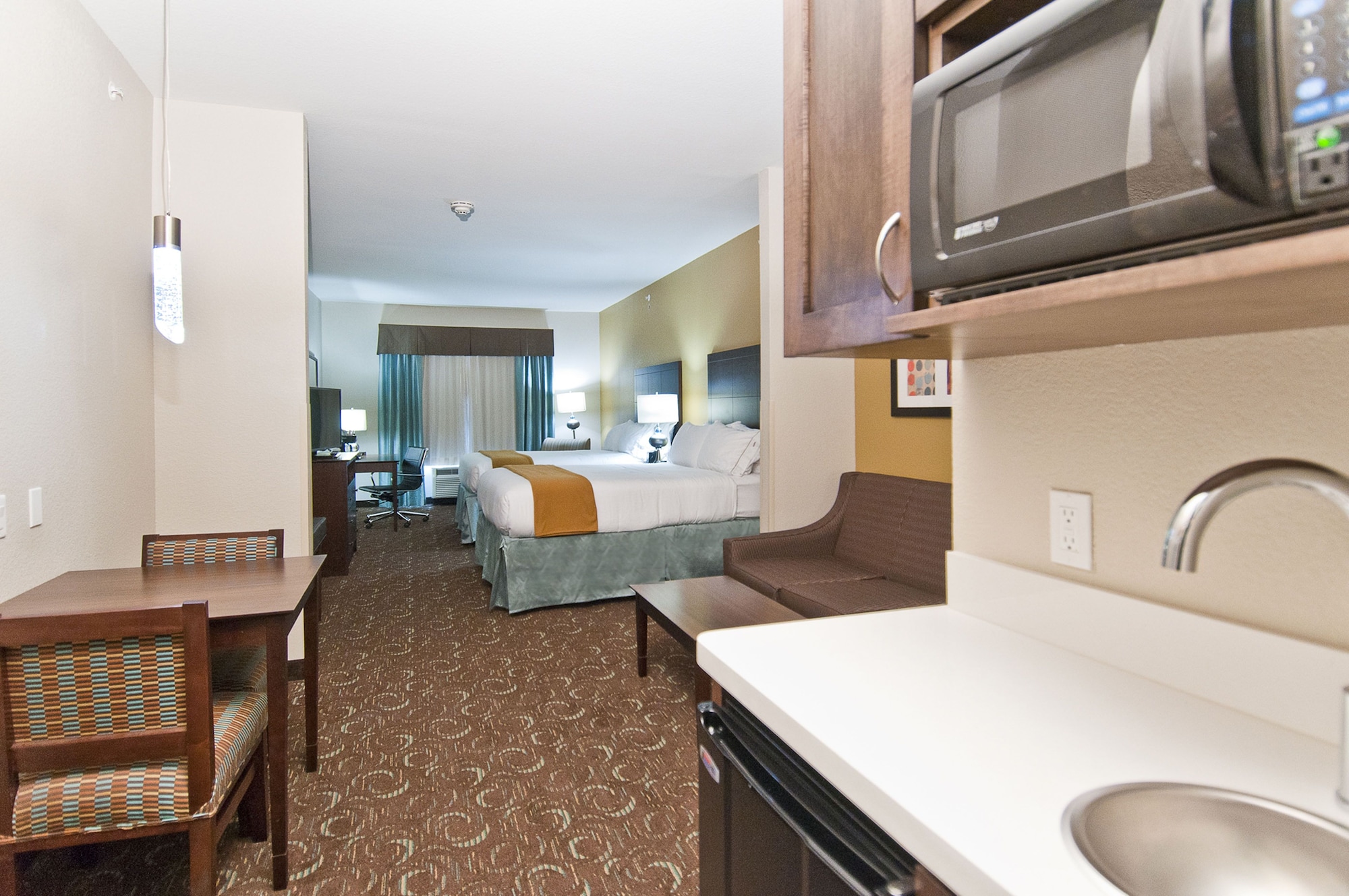 holiday inn express and suites san antonio se by a
