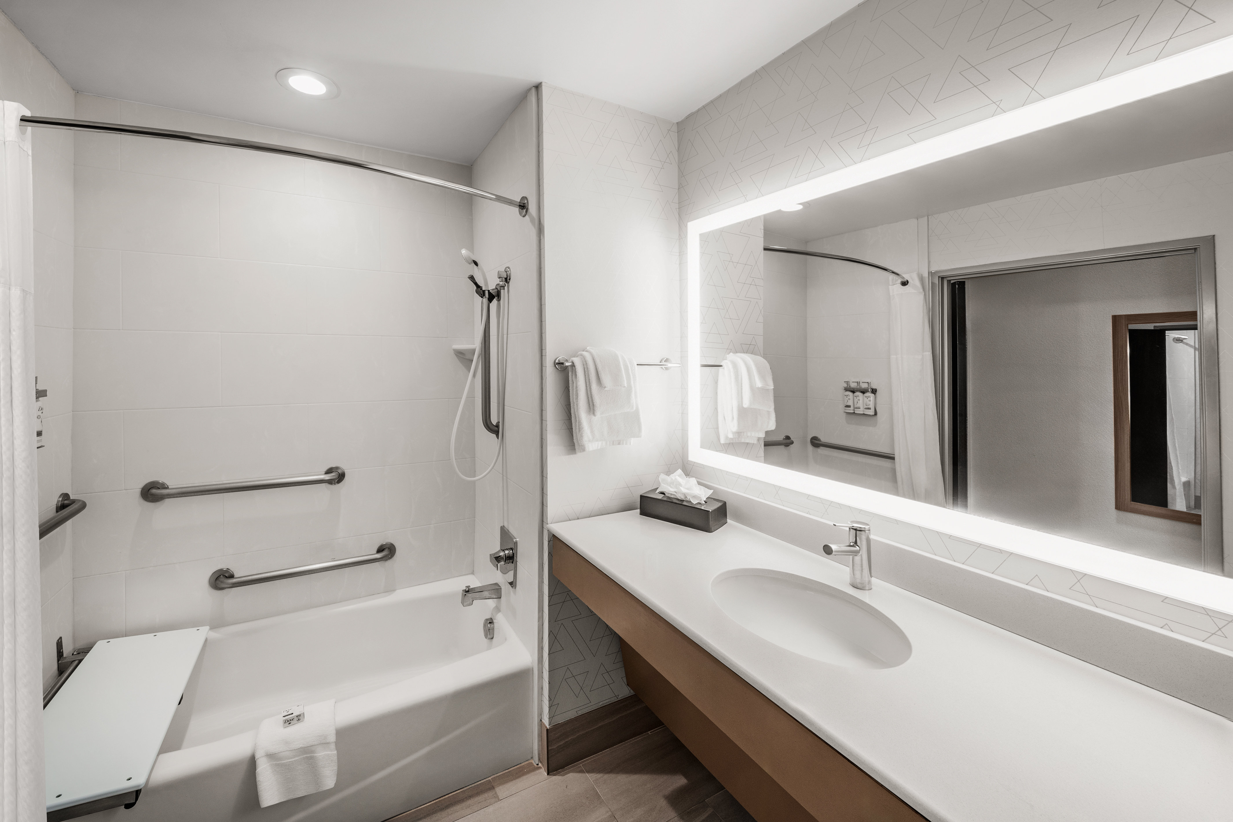holiday inn express and suites san antonio se by a