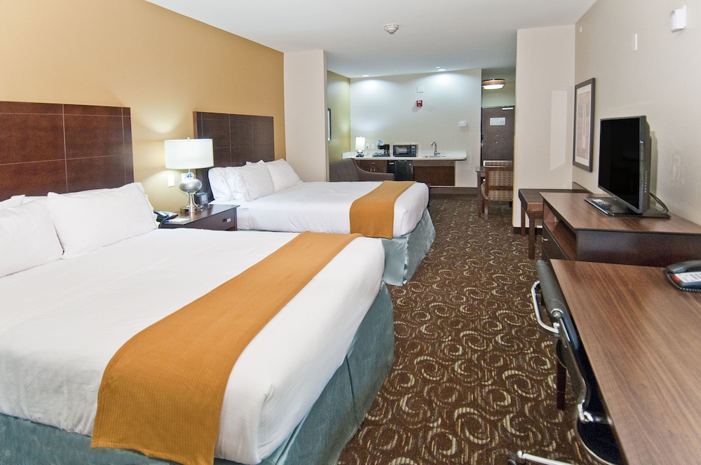holiday inn express and suites san antonio se by a