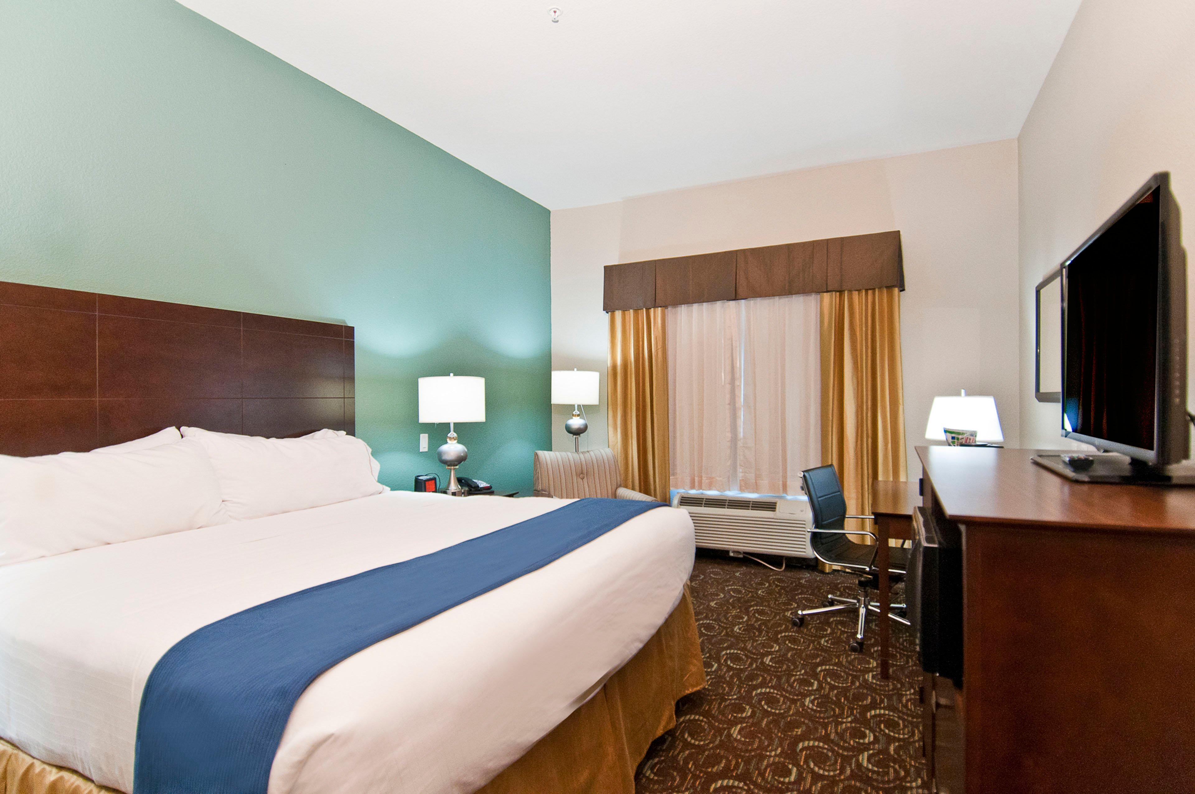 holiday inn express and suites san antonio se by a