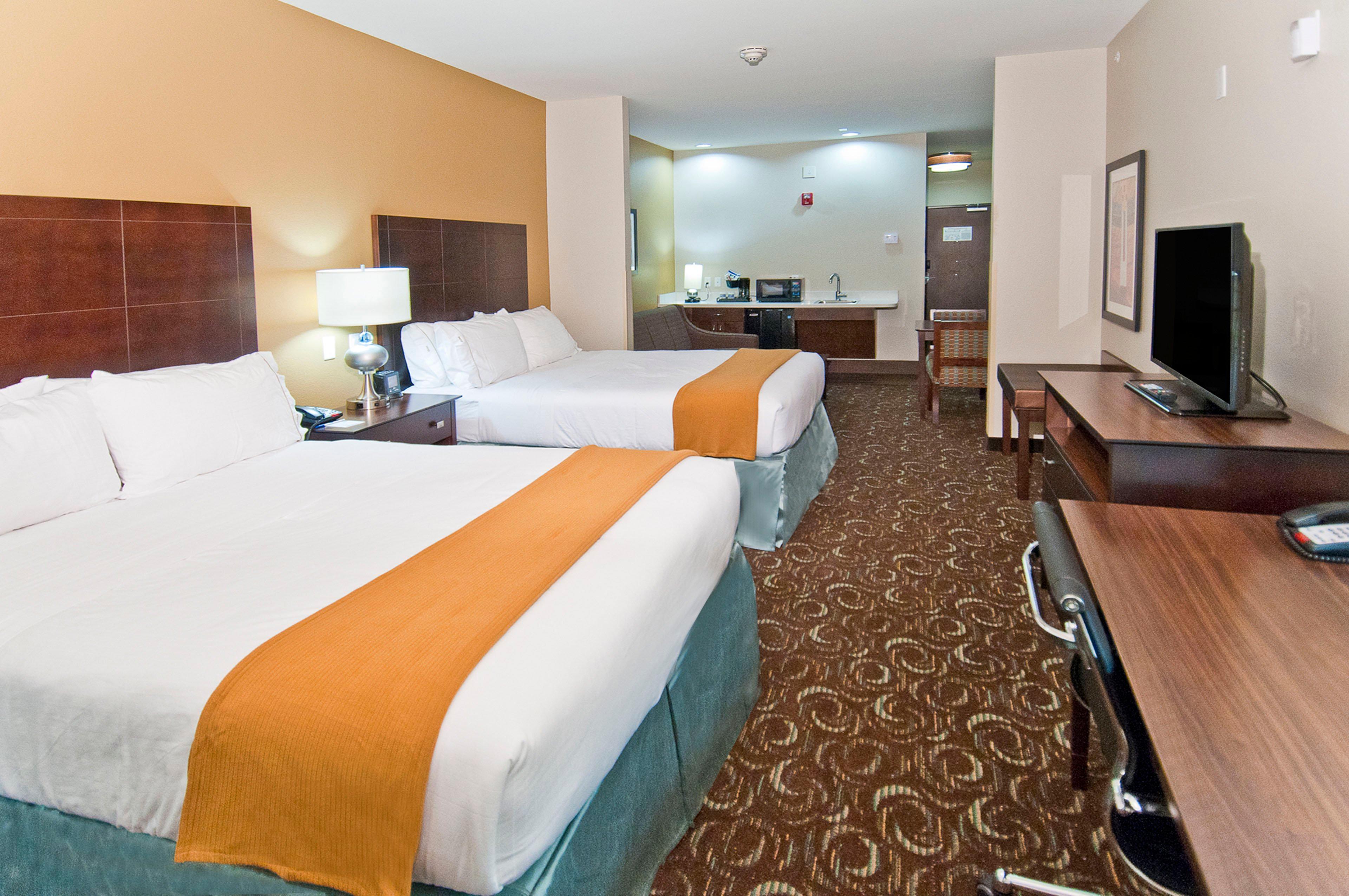 holiday inn express and suites san antonio se by a