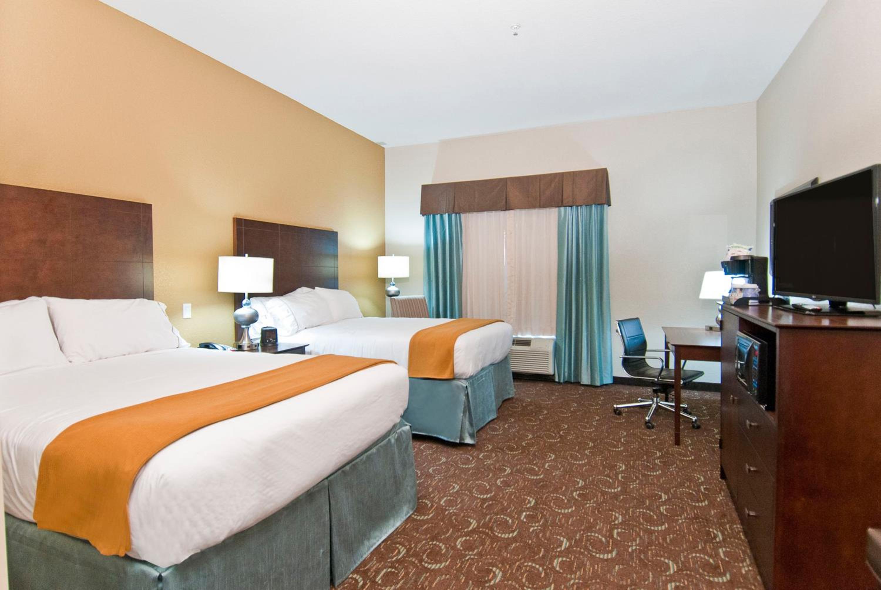 holiday inn express and suites san antonio se by a