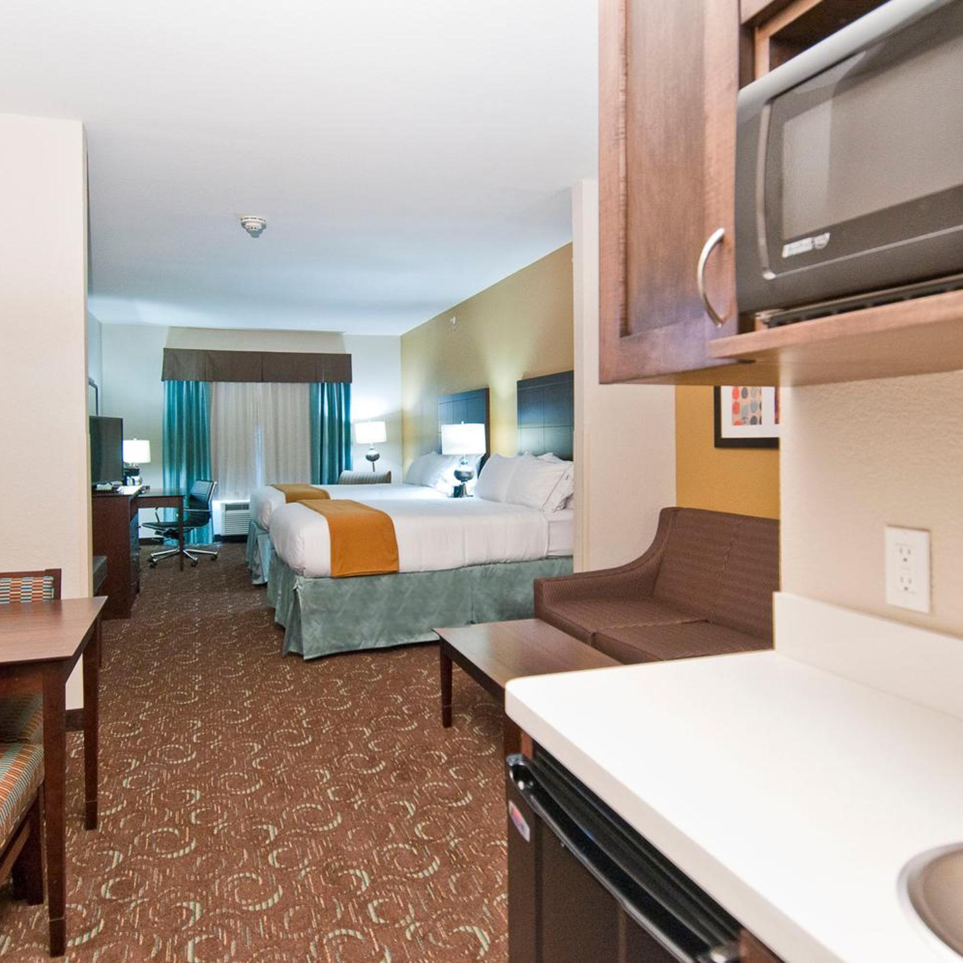 holiday inn express and suites san antonio se by a