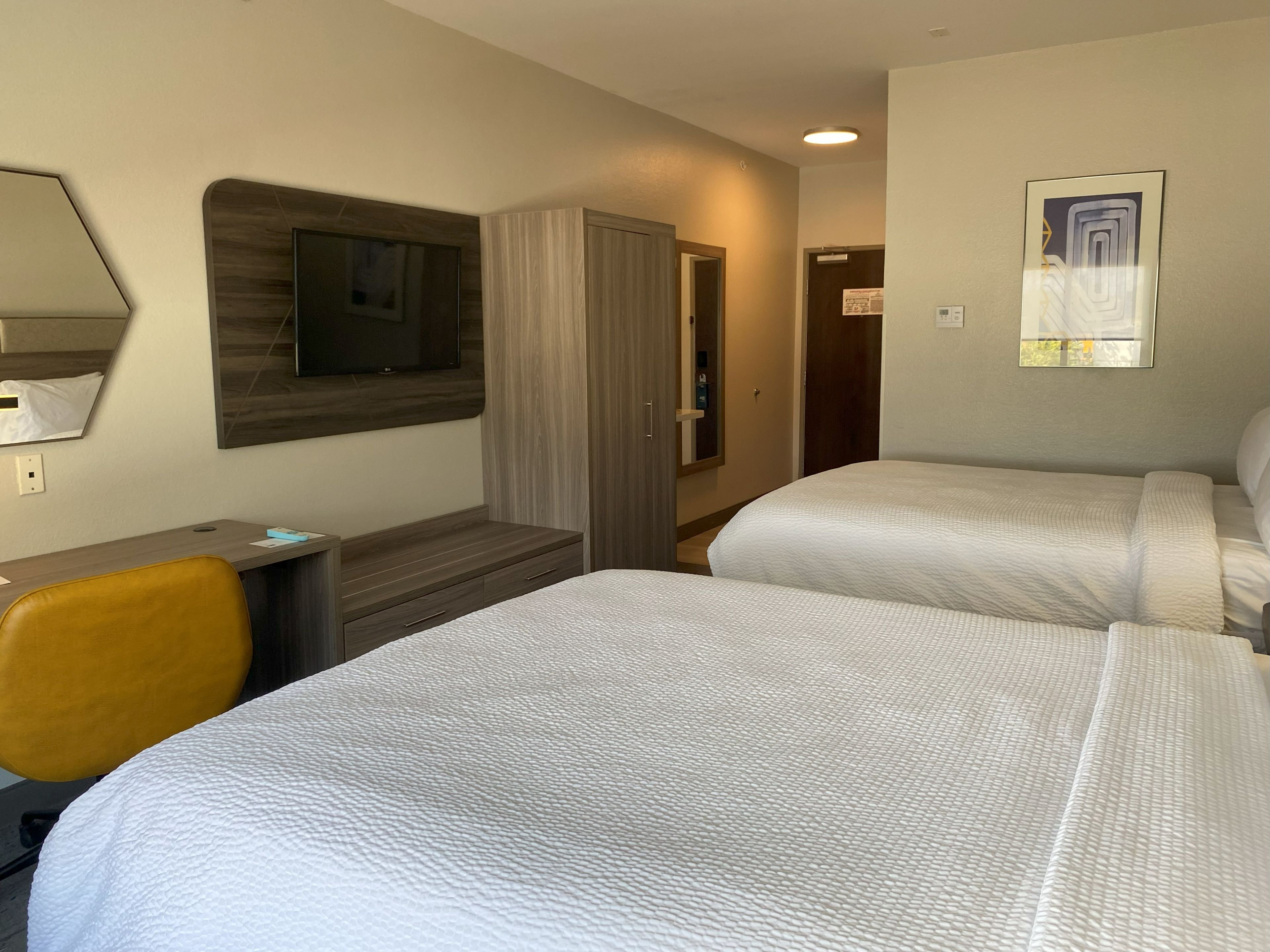 holiday inn express and suites san antonio se by a