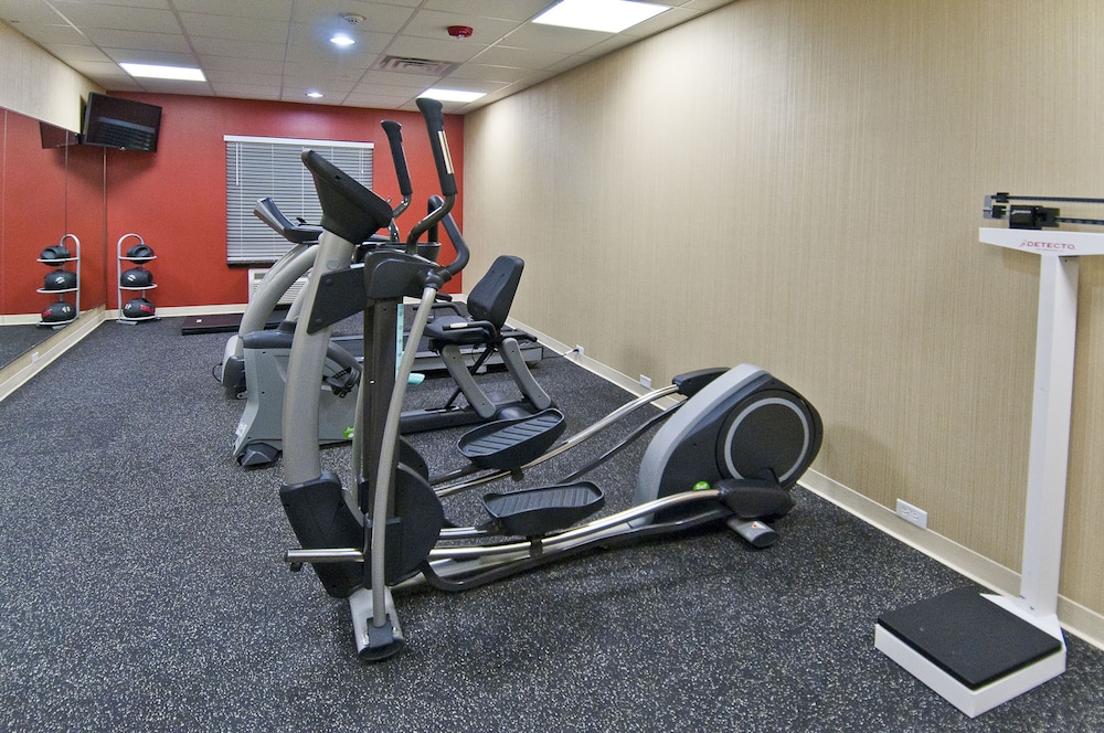 holiday inn express and suites san antonio se by a