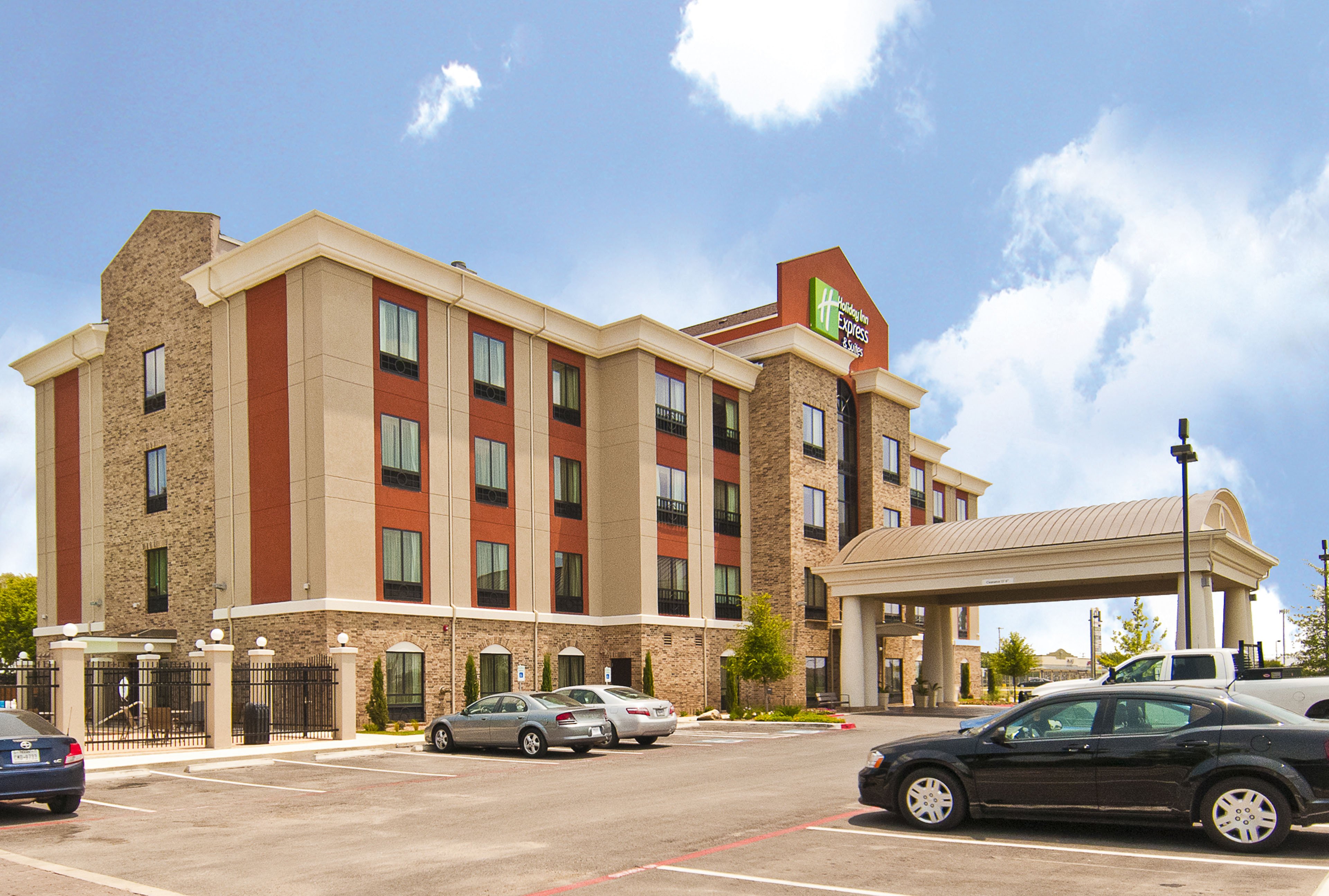 holiday inn express and suites san antonio se by a