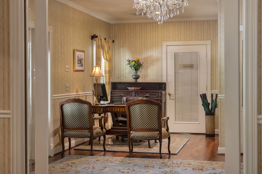 the inn at thorn hill and spa