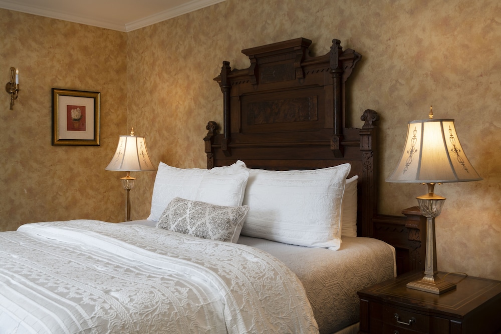 the inn at thorn hill and spa