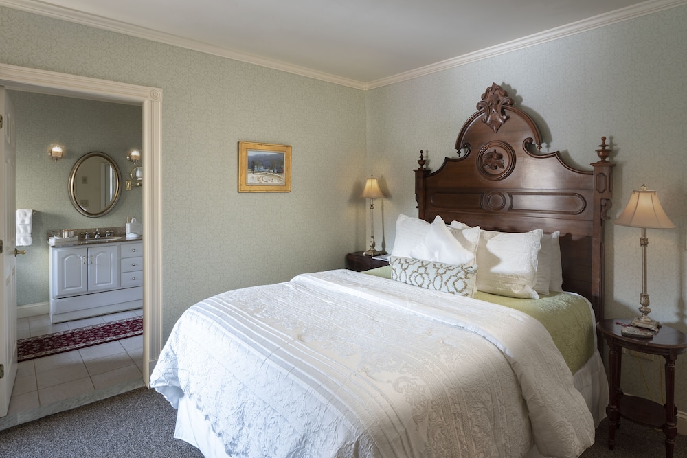 the inn at thorn hill and spa